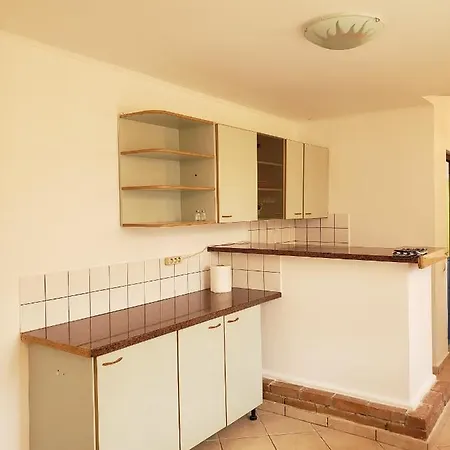 Travellers Getaway Studio Апартаменти